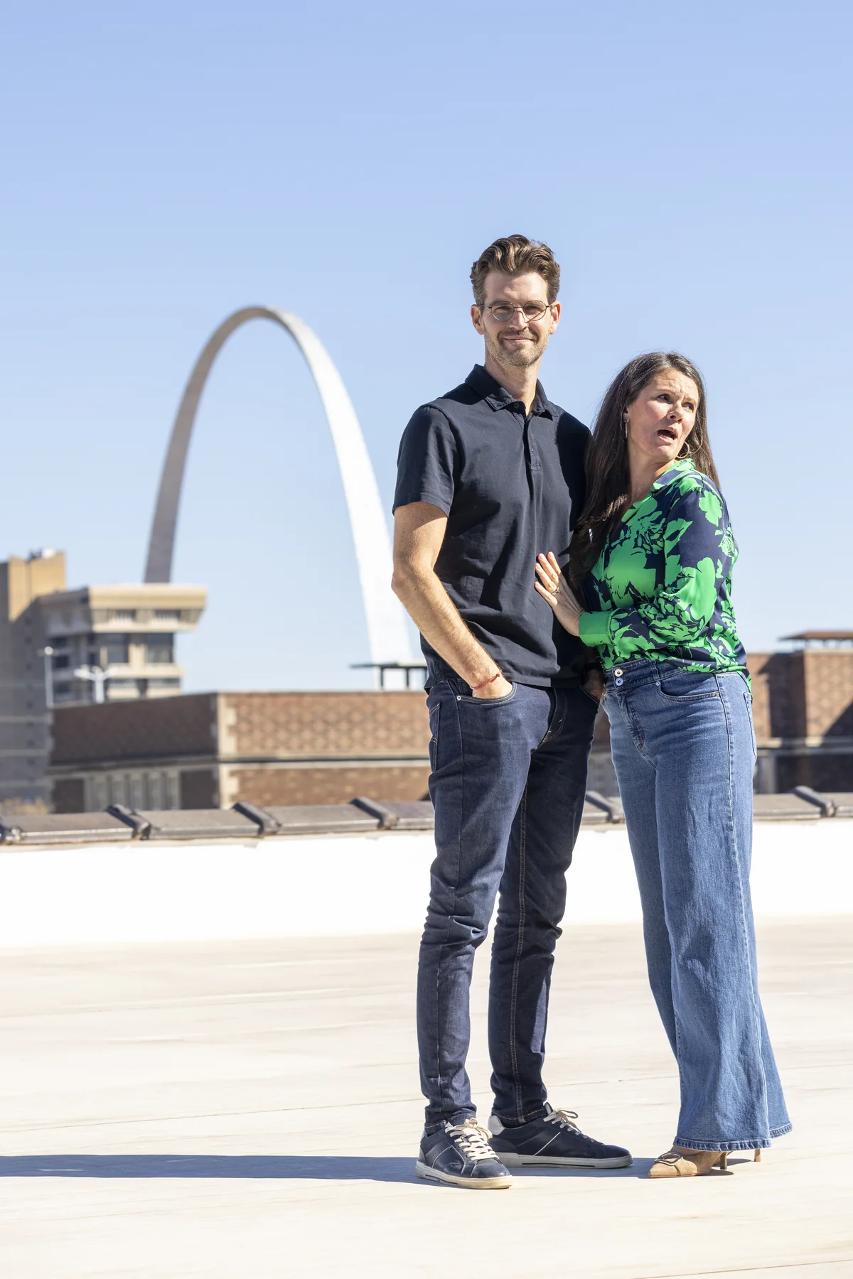 Ryan and Audrey on a rooftop in front of the Gateway Arch in St. Louis